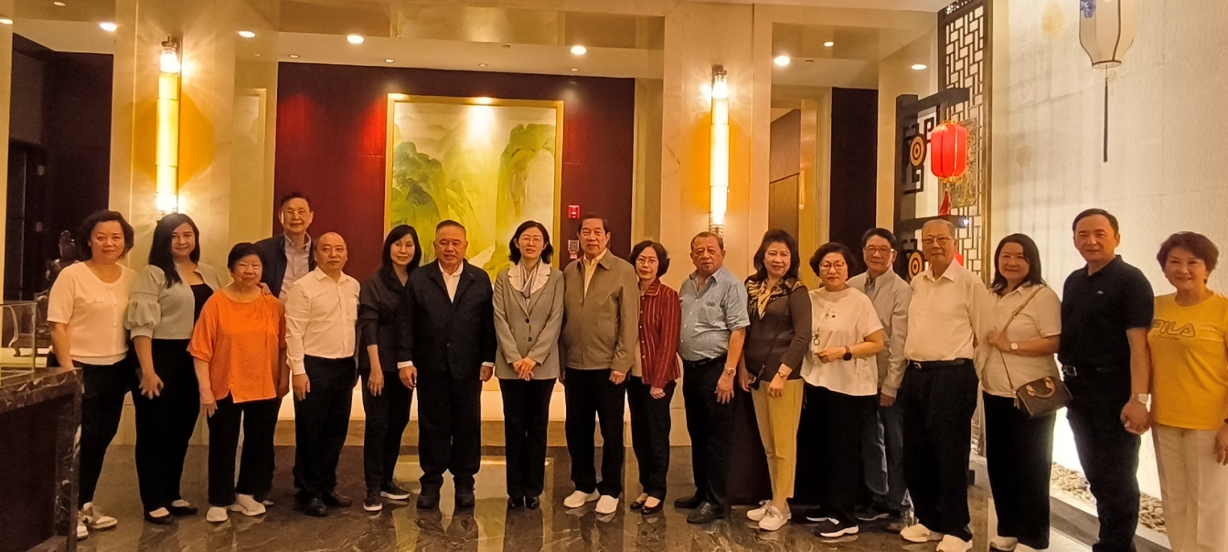 香港僑界代表團(tuán)來(lái)宜昌聯(lián)誼交流