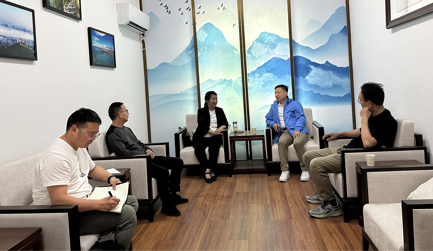 加拿大湖北商會(huì)副會(huì)長(zhǎng)方偉到訪襄陽(yáng)市僑聯(lián) 共話僑界合作新機(jī)遇